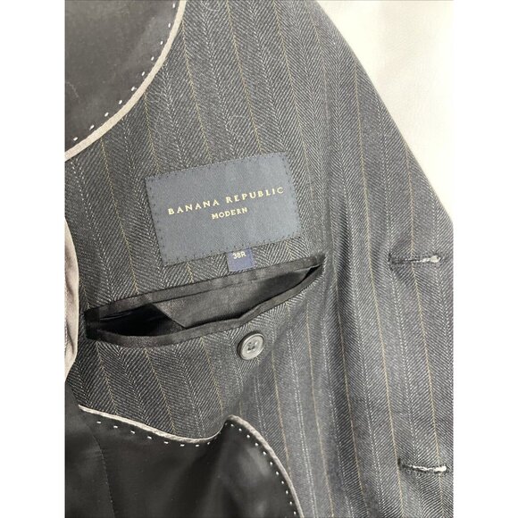 Banana Republic Modern Wool Pinstriped Suit Jacket Mens Size 38R - Picture 8 of 16